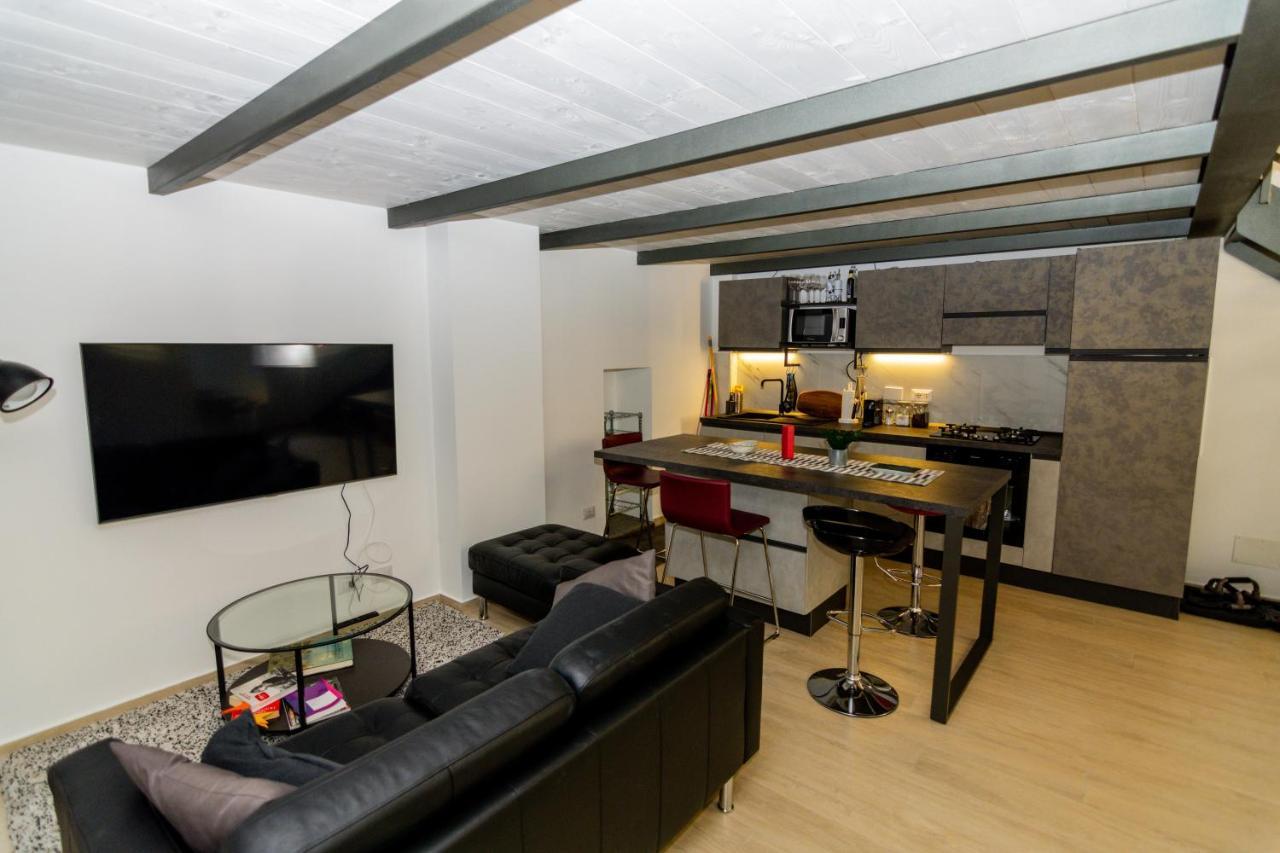 Industrial Loft -Center Of Turin- By Happyhostorino Apartment Luaran gambar